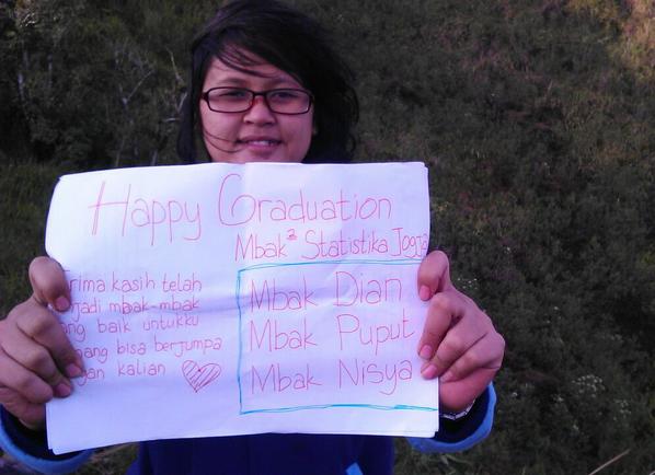 dan akhirnya kalian pun harus pergi dulu.i will miss you so much mbak2 trio statistika Jogja :D