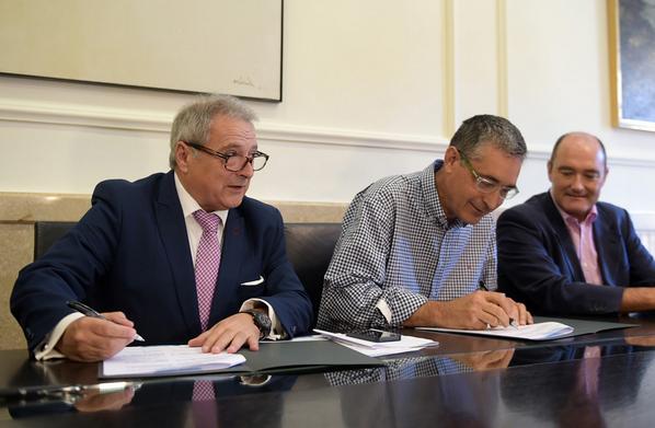 aj_alginet's tweet photo. Alginet començarà la segona fase de rehabilitació de la Casa de la Música per impartir el grau professional http://t.co/ityppSmU0Q