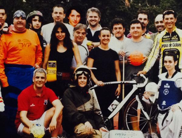 EurosportTV_ES's tweet photo. ¿Quién se ha colado en la foto de la #FamiliaEurosport? http://t.co/03QqI84vTM