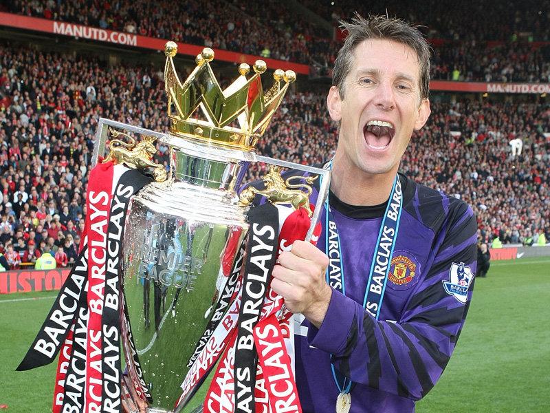 Happy birthday Edwin van der Sar.   