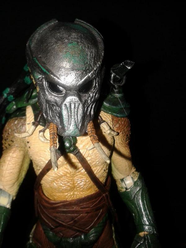 bat79man's tweet photo. My new #predators figures #falconerpredator #trackerpredator #berserkerpredator http://t.co/cfF6l5Nmer