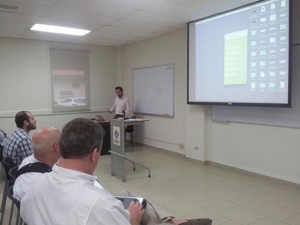 panamAPP1's tweet photo. @zjorge @zoadainc  presenta una APP donde puedes jugar y aprender a musica desde tu mobile http://t.co/7HI09PnCxj
