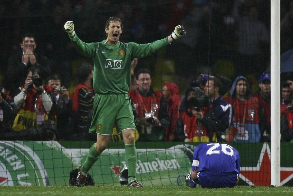 Happy Birthday 44 tahun Edwin van der Sar 