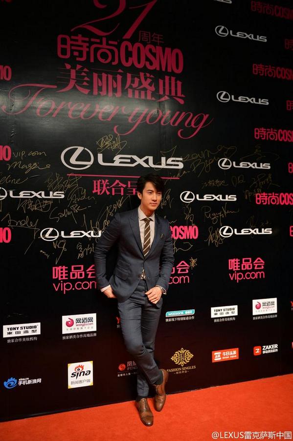 JigKae's tweet image. จิกตายกันไปข้าง &amp;gt;///&amp;lt; #Wuchun #Cosmo2014 #Shanghai