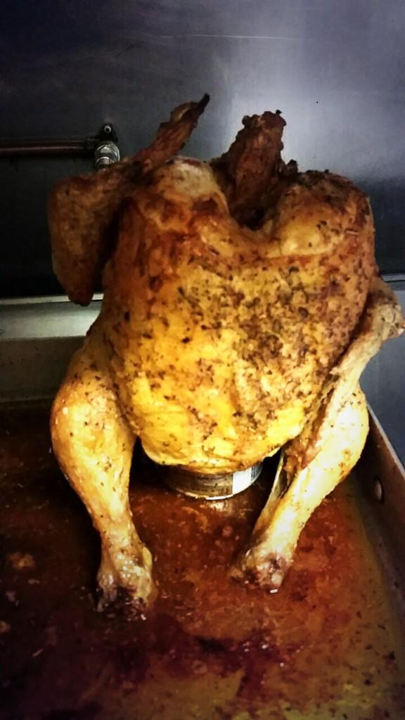 essencia_rest's tweet photo. El nostre "pollo sentado" us saluda!! L'abans i el després, a punt per menjar!! #menú #castellbisbal http://t.co/NV5MA8UCwX