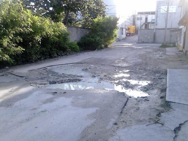 rhoaxtepec's tweet photo. Solicitamos pavimentación callé Ignacio Allende esq. B.j Alfredo V. Bonfil. @PaulCarrillo2 @betoborge @CANCUNVIVE http://t.co/CjVQkT9qdC
