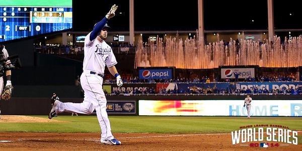 Royals's tweet image. .@Mooose_8 wanted those double digits last night, and he got 'em: atmlb.com/1FVpzY6 #MOOOOOOOOSE #TakeTheCrown