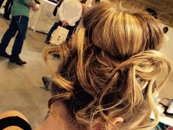AlcalaLook's tweet photo. #IFEMA #novias #1001Bodas #globoescultura http://t.co/Yn1NgiUgh2