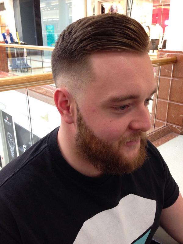masterbarberrob's tweet photo. Skin fade with pompadour and sharrrrpe beard shape up! 💈✂️ #barberlife #batbering @docbarnet @DocBMerryhill http://t.co/bXkPlPkBAS