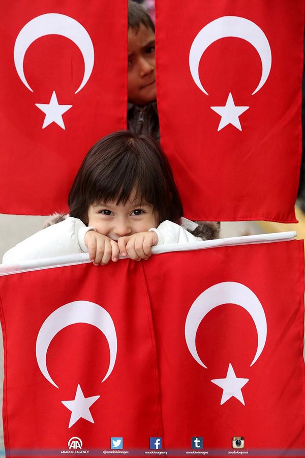 anadoluimages's tweet photo. #Turkish girl smiles between #Turkishflags during 91st anniversary celebrations of #TurkishRepublicDay #Kocaeli #AA http://t.co/t4lXrdOzM8