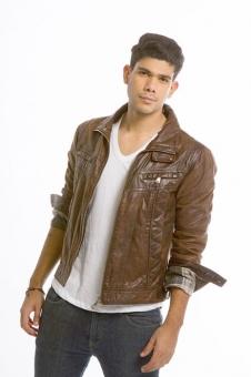 Promo_Fernandez's tweet photo. Activado! Se viene a Ecuador JOSE ARCANGEl su cancion TU Y YO http://t.co/URxXXcoGrK @faldasytacones @djsapotogra100 http://t.co/5k3A8M1r1u