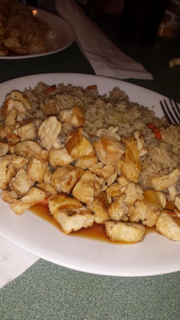 SoLitBlack's tweet photo. 😋😋 #Hiranos #TeriyakiChicken 🙌🙌 http://t.co/BqTdNuLK0y