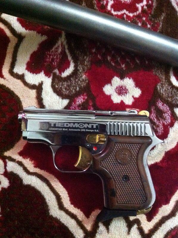 ربع ابوغزالين جديد بكيسه للبيع 
عيار ٦،٣٥