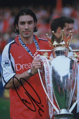 Robert Pires Happy Birthday! Leyenda segundo maximo goleador del Arsenal 2003-2004 PREMIERSHIP CHAMPIONS ! 