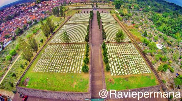 Taman Makam Pahlawan <a href="/MegapixelsUTama/">Megapixels UTAMA</a>