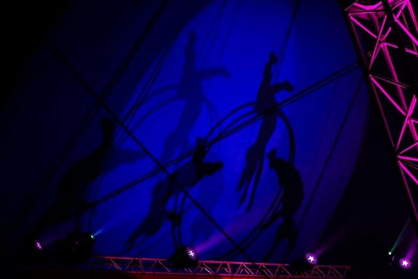AnnikMedia's tweet photo. We very much enjoyed the show! And got some great photos at #Moscostatecircus #circus #bristol #photography http://t.co/zCMLcLWt3l
