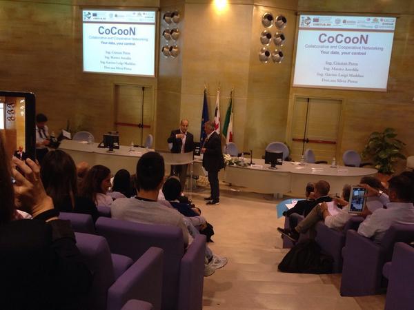 MissPitchITA's tweet photo. Si parte subito con uno dei nostri! @CoCooNsOfficial vai Cristian #startcupsa #misspitch #elevatorpitch http://t.co/3cUPNhFk8o