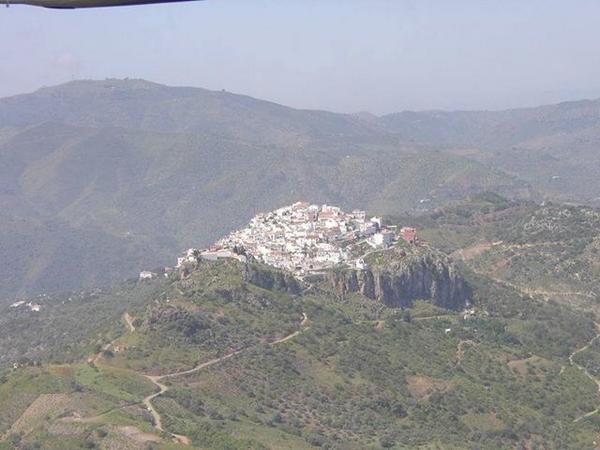 comaresarcas's tweet photo. Este Pueblo esta a una al tura del ni ver del mar sobre 500, metros. http://t.co/zfRkfIziVE