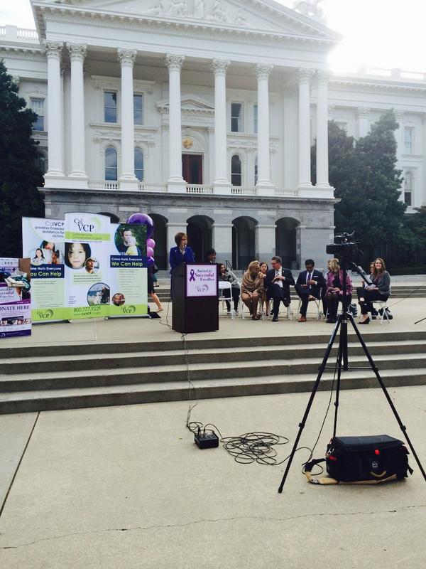 WEAVEinc's tweet photo. Thanks to @HelpingVictims for collecting 7000 items to support survivors. #DVAM2014 #31days31ways http://t.co/ID3rMe7Zei
