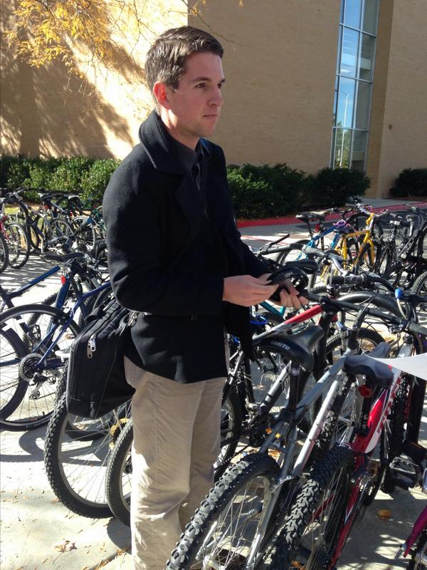 whitneytib's tweet image. BYU sophomore Justin reads the Daily @UniverseBYU for sports updates and the #policebeat #COMMS321