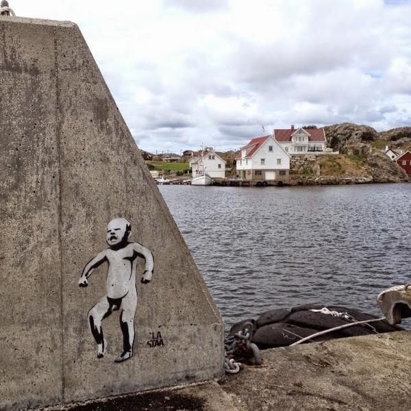 N5Dave's tweet photo. Cool street #art in Utsira, Norway by #LASTAA @techmashuk http://t.co/gGbCqKQ0nk