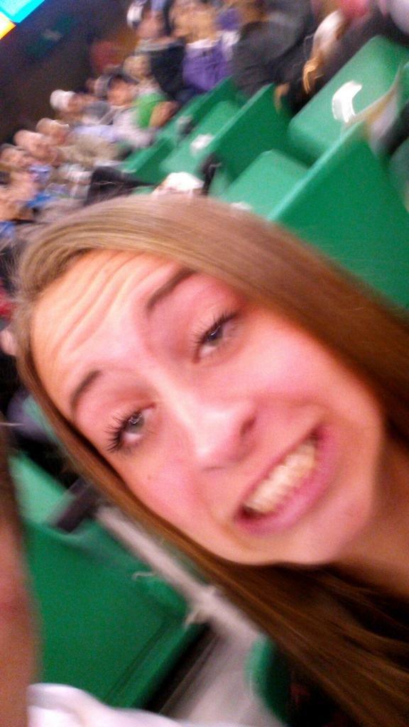 CHSSCREENSHOTS's tweet photo. @jessashalees http://t.co/XLu47sb0JK