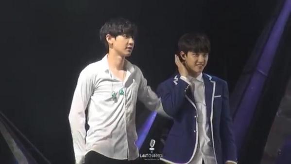 chansoostory's tweet photo. [Fancam] 140920 베이징CON (cr:LautChanyeol) #chnasoo ♡ เด็กผู้ชาย ยิ่งชอบก็ยิ่งแกล้ง ㅋㅋㅋ http://t.co/cpSscDWPcU http://t.co/5rWwZfX1IO