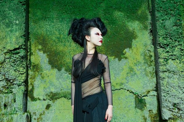 SSPlanetEarth's tweet photo. London shoot for Taiwanese Fashion Designer @xxxjennlee featuring @fifirong #style #photography #jennlee #aldeperez http://t.co/jjPdBJ6wCW