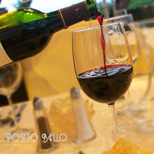 PortoBelloPV's tweet photo. #SabiasQue: Los corchos se emplean desde el siglo XVIII para asegurar la textura y la vida del vino #PortobelloPV http://t.co/MWDtnMqCFq