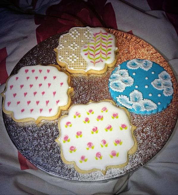 Feliz con mi segundo día de Repostería Creativa. Que galletas más cukis me han quedado. Prometo unas de Halloween!