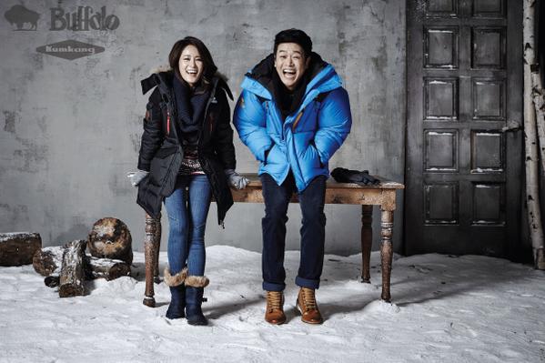 <쉰밀회> 김대희♡김지민 커플
금강 버팔로(BUFFALO) 화보 공개!!!
같이 있기만해도 해피바이러스~
익살스러운 포즈에도 불구하고
돋보이는 두 사람의 미모ㅎㅎ
역시 우월한 비주얼 커플 :)