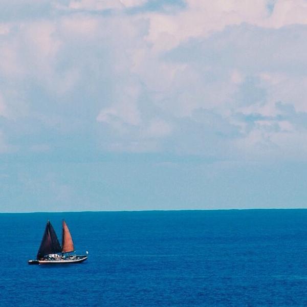 hokuleacrew's tweet photo. #Hokulea #Hikianalia departing #Samoa earlier this month before arriving in #Tonga. The ... http://t.co/DnguYxwU59 http://t.co/2oFYuX8SLn