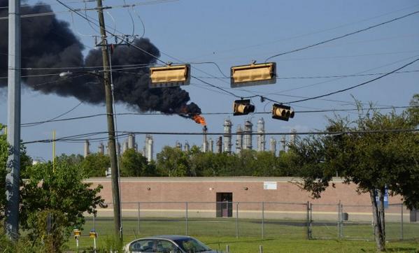 How Houston’s biggest polluters are buying Texas’ elections at the expense of its residents thkpr.gs/3584670