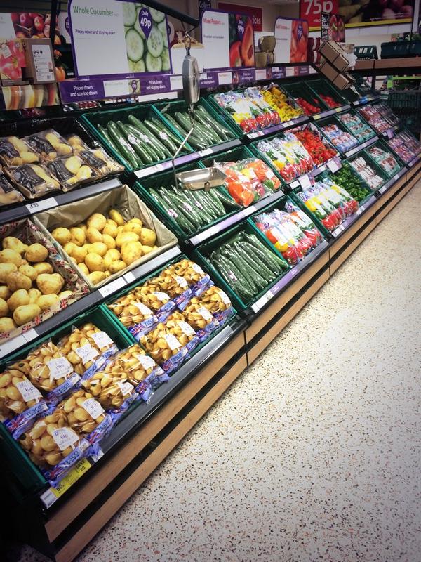 Nathdowd88's tweet photo. Great produce standards this morning from the night team #sheldonstandards #yam @aidan_lawrence @MeenaKang http://t.co/Fj9UHksbGb