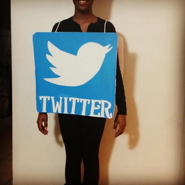 syri36966's tweet photo. Last minute but my awakening Horroween costume #awakeningri http://t.co/w1vbhBgGqI