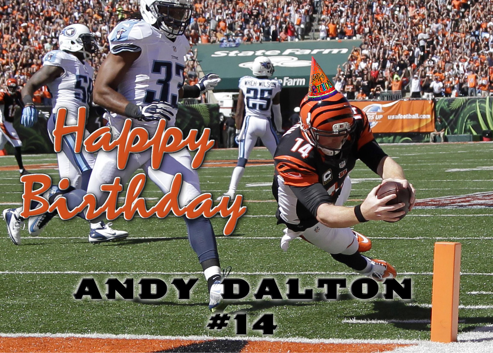[VIDEO] He can pass. He can run. He can catch touchdowns: 

Happy Birthday to 