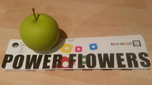 Chocolate apple made from white chocolate coloured using powerflowers @KeylinkLtd