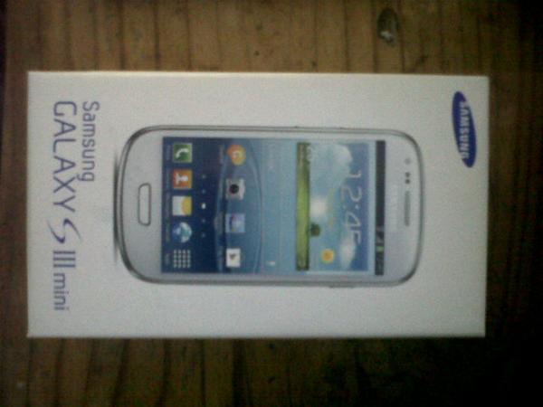 elchachi1984's tweet photo. @AquiVENDO Vendo SamsungS3 mini Blanco Liberado de fabrica Nuevo traido de italia http://t.co/kN9H5VWVLt