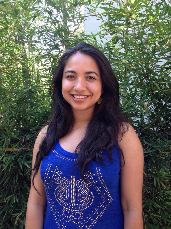 CO2_AEQ's tweet photo. Secretaria de Proyección Social: Maureen Arana http://t.co/T8oJ0cjjpN