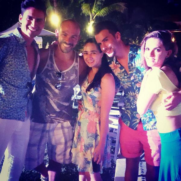 gabo_escace's tweet photo. @robertocarlomx @ZORAIDAGOMEZ @sergiommarconi @Anasofiapsihas abrazo a todos y nos vemos pronto http://t.co/yDMyAOnGzt
