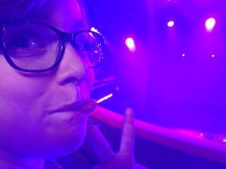 DavyLilidavy1's tweet photo. Au spectacle de kev Adams #trop drole http://t.co/VXDgJF1jEy