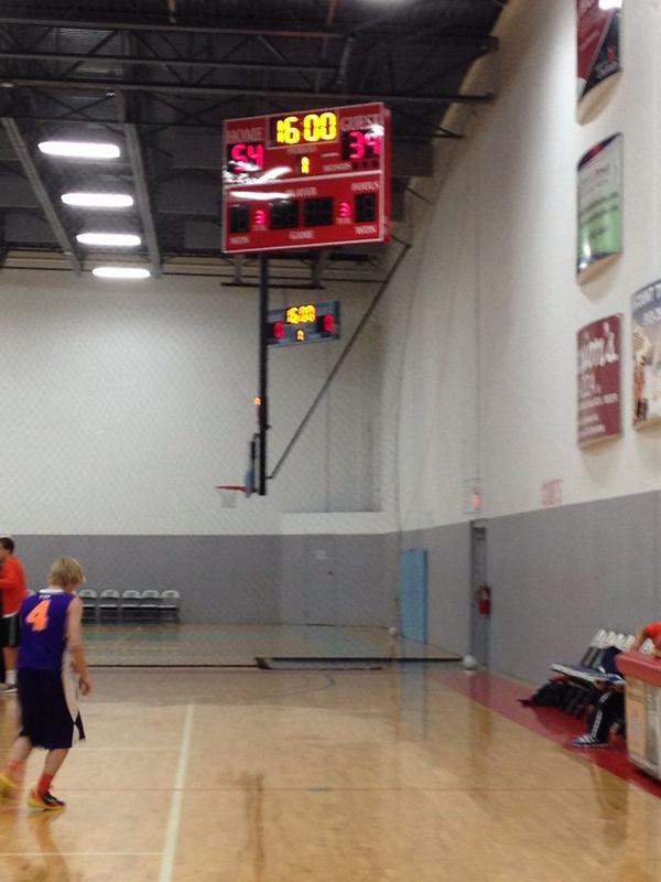 TrucksOrDie's tweet photo. Trucks regain their dominance in the Courts4Sports legion with the 20 pt win vs @Chris_English10 in the championship http://t.co/VrPK52V5EY