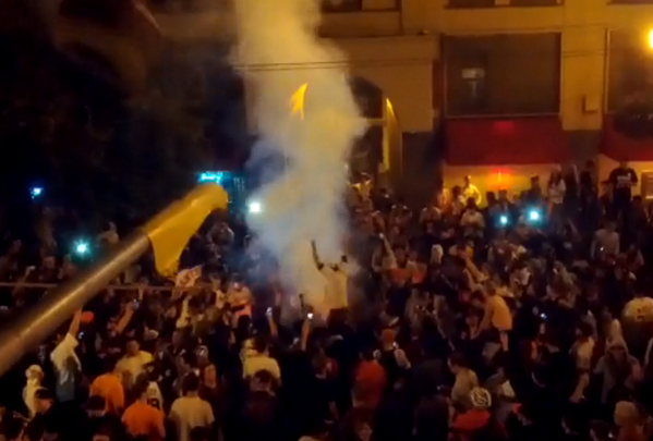 Correction, there's multiple fires at 22nd and Mission now, SFPD on scene now:  bit.ly/13gZKT8