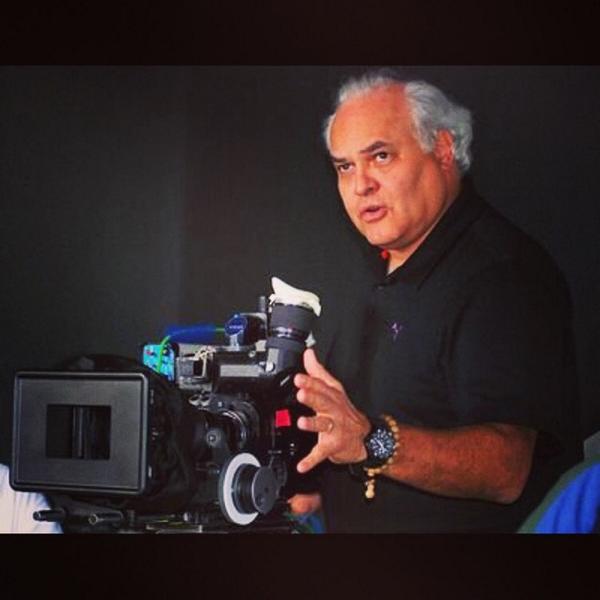 GabValenzuelaUS's tweet photo. "@GabrielVOficial: El #Director de la serie #DementeCriminal hoy en @CNNEE @cala http://t.co/oEStYnq72k"