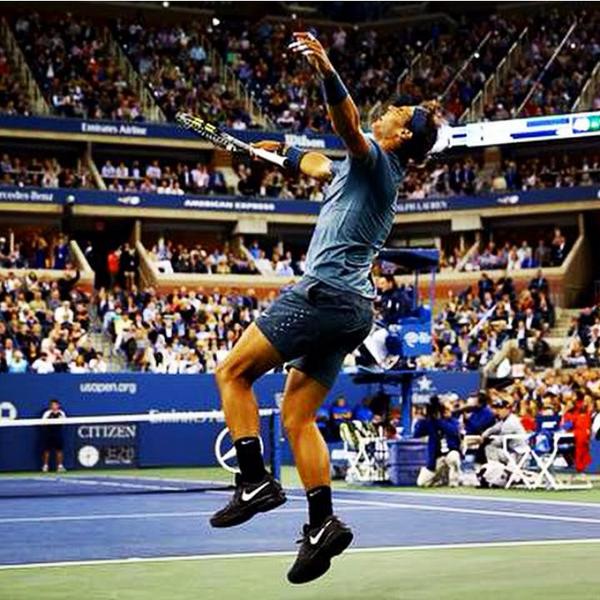 RafansLove's tweet photo. Que emocionantee fue ese momentoo #UsOpen2013 @RafaelNadal πππ http://t.co/gwVTGny9LK