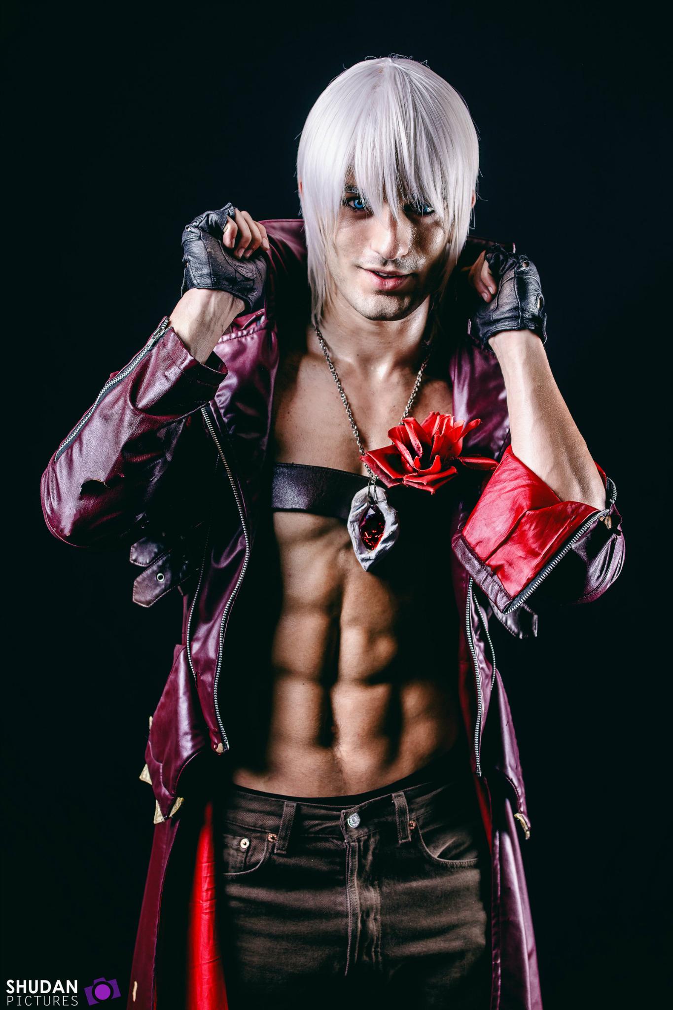 Leon Chiro - Dante - DmC Devil May Cry 'Close Up.' Here you are a