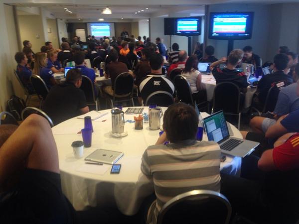 MichaelConlan23's tweet image. Big @troybaker01 doing his thing on #advancedscripting @ the #SportstecAusConf @SportstecAus @Sportstec