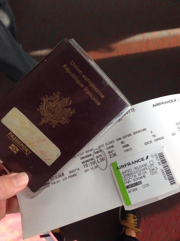 ChaLembach's tweet photo. Direction le Venezuela pour la 1ère Coupe du monde la saison #escrime #firstone #aiecaramba #soleil #pleinyenaassez http://t.co/jdQWVqDvWh
