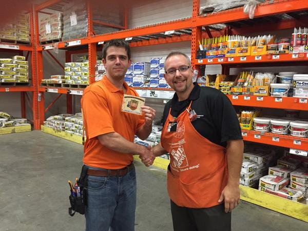 JoeNovotnyHBL's tweet photo. Brandon received his bronze Homer Award keep up the great work! #livingtheorangedream #THD3609 @StacyWaltonTHD http://t.co/H7Jha9vdw9