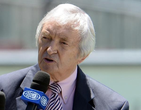 Great news with Richie Benaud set to go back to work for @WWOS9:  cricketa.us/1rClLAe